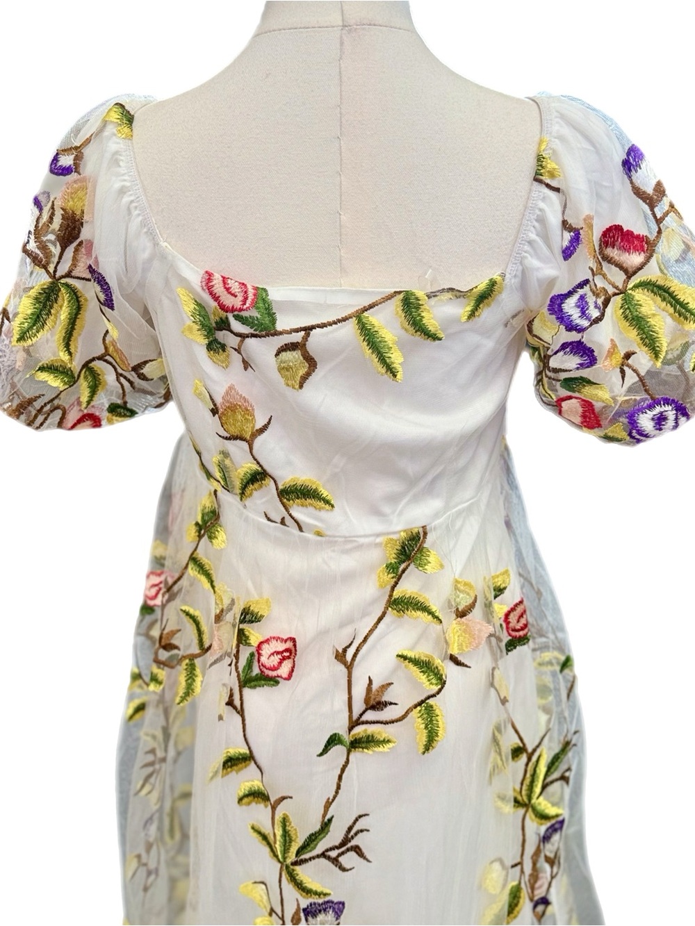 NWT Couture Lee Ivory Floral Embroidered On or Off Shoulder Short Sleeve Maxi 12 - Picture 8 of 13